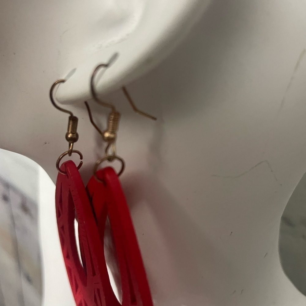 Red Wooden Large Teardrop Fashion Jewelry Earrings - Picture 4 of 4